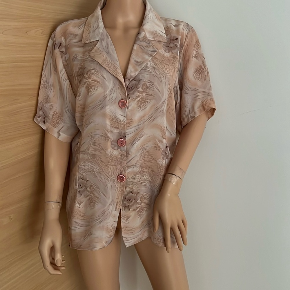 E- Magaly Woman’s Blouse.